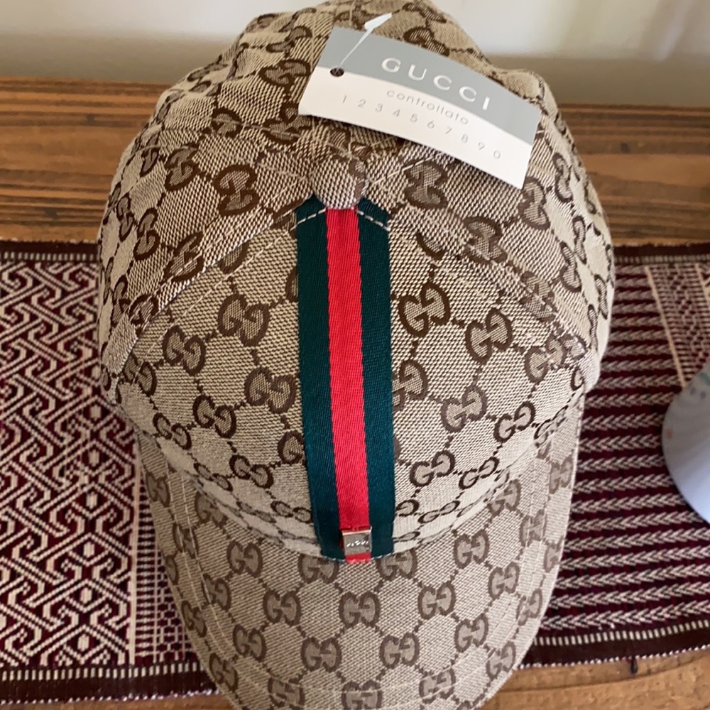 Designer logo baseball cap NWT - Picture 4 of 4
